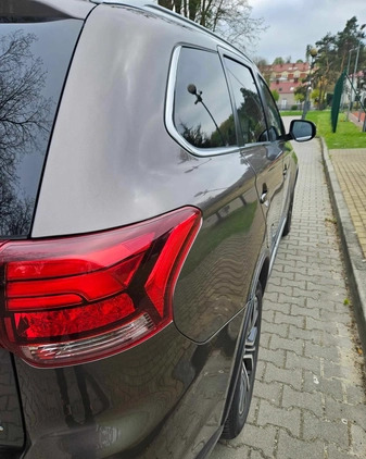 Mitsubishi Outlander cena 78000 przebieg: 70000, rok produkcji 2017 z Miechów małe 781